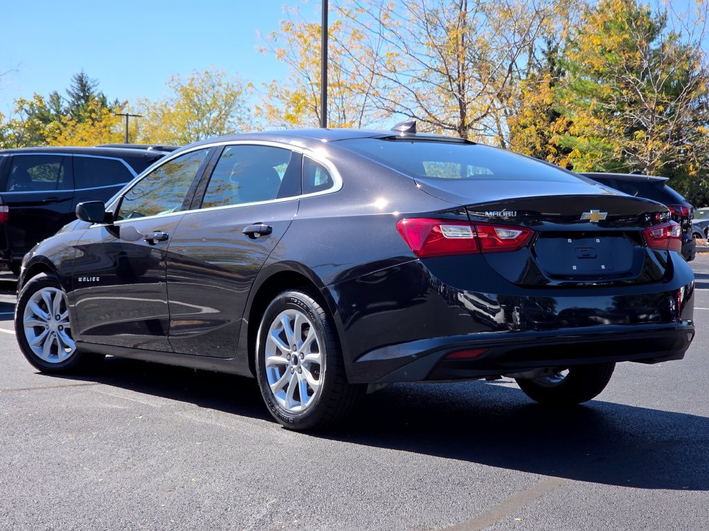 Used 2023 Chevrolet Malibu LT FWD image 18