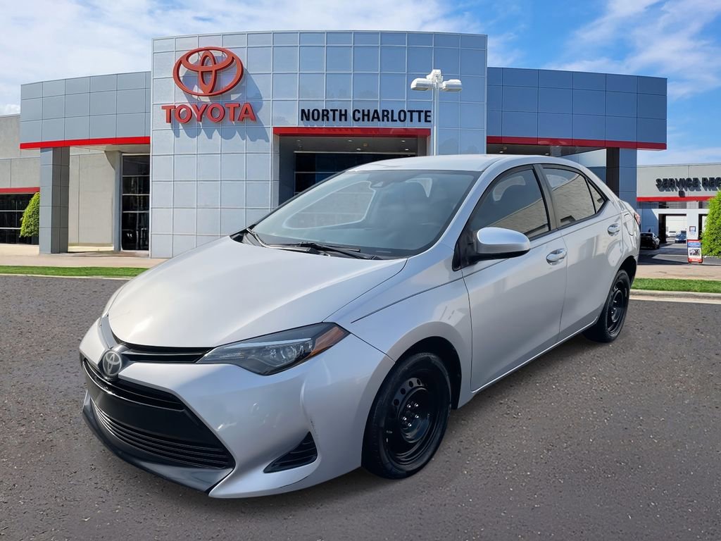 Used 2017 Toyota Corolla LE image 4