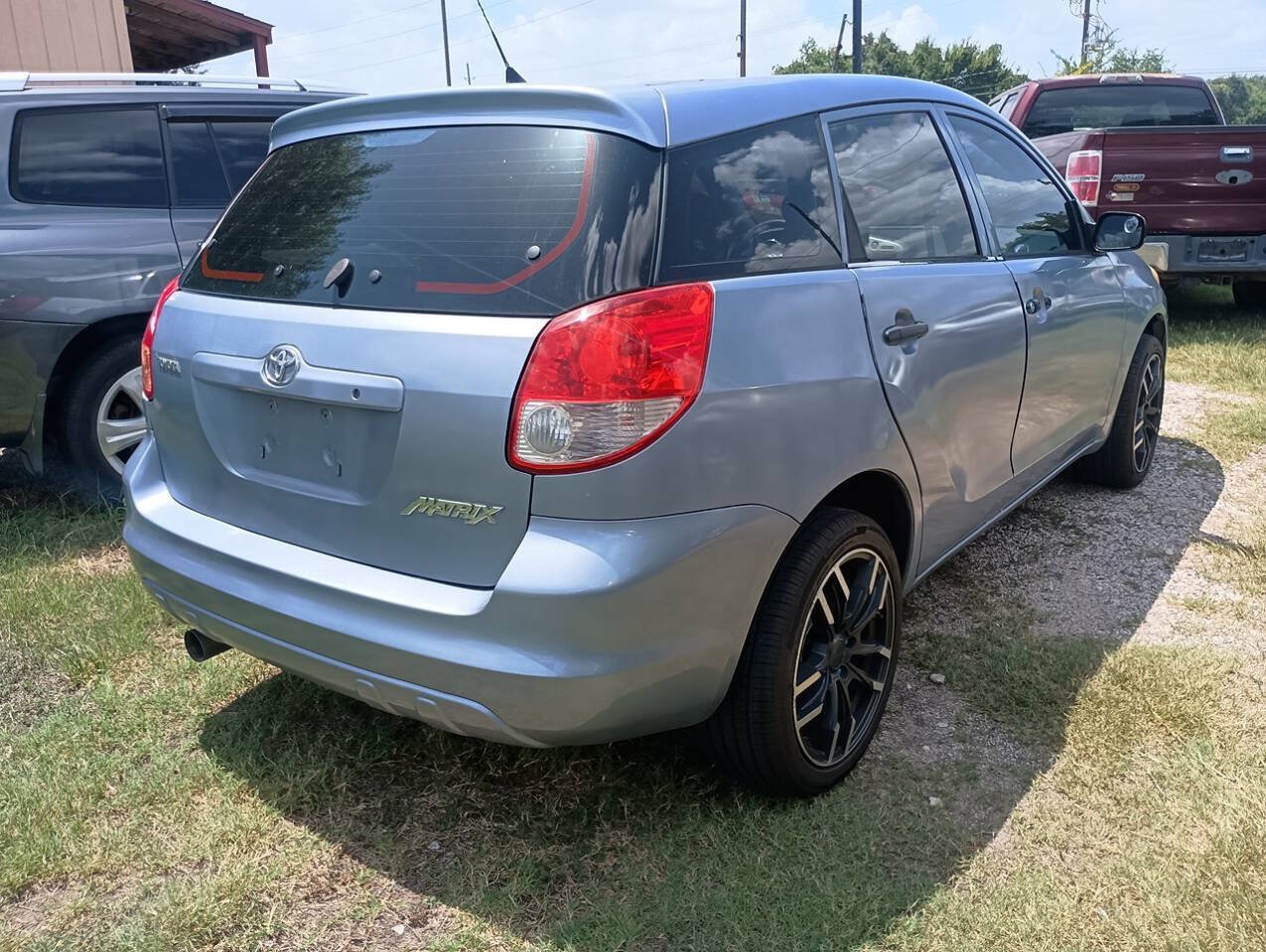 Used 2003 Toyota Matrix FWD image 4