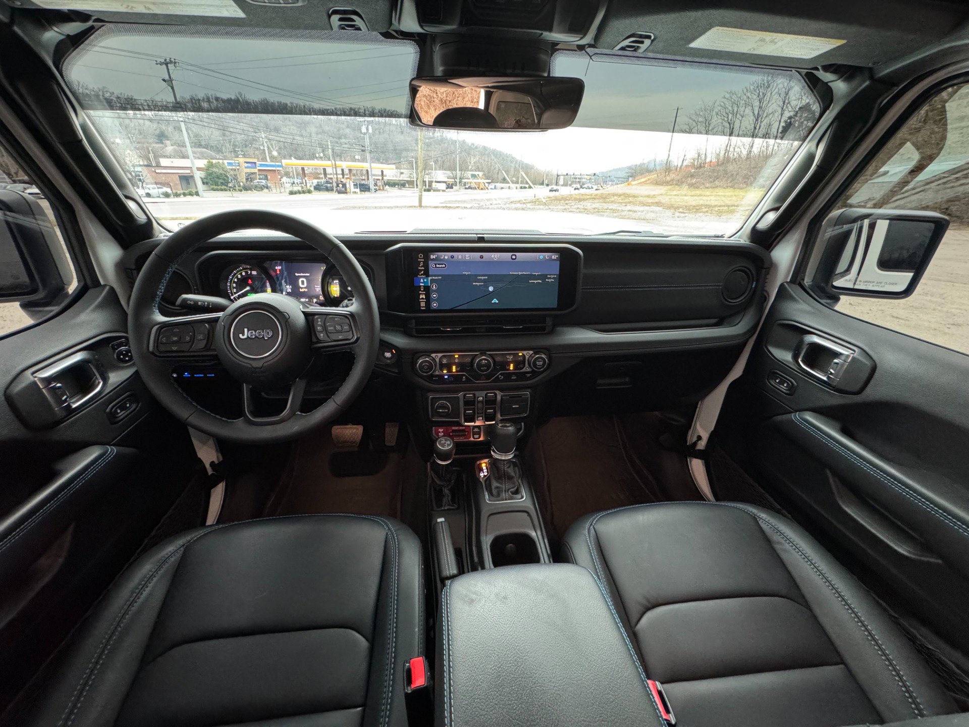 Used 2025 Jeep Wrangler Unlimited Rubicon 4xe image 39