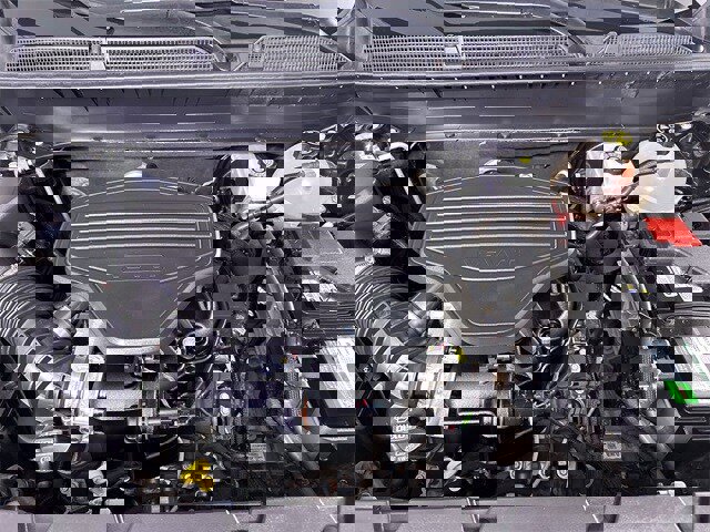 Used 2021 GMC Acadia SLE w/ Driver Convenience Package image 31