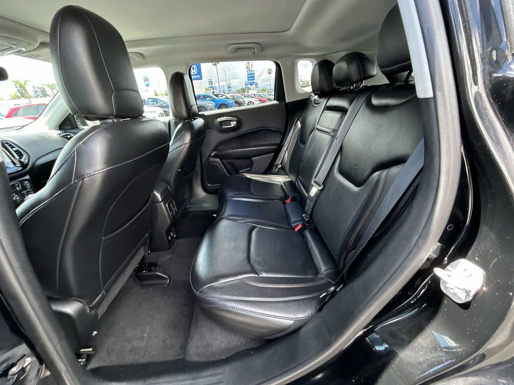 Used 2018 Jeep Compass Limited w/ Navigation Group AWD/4WD image 24