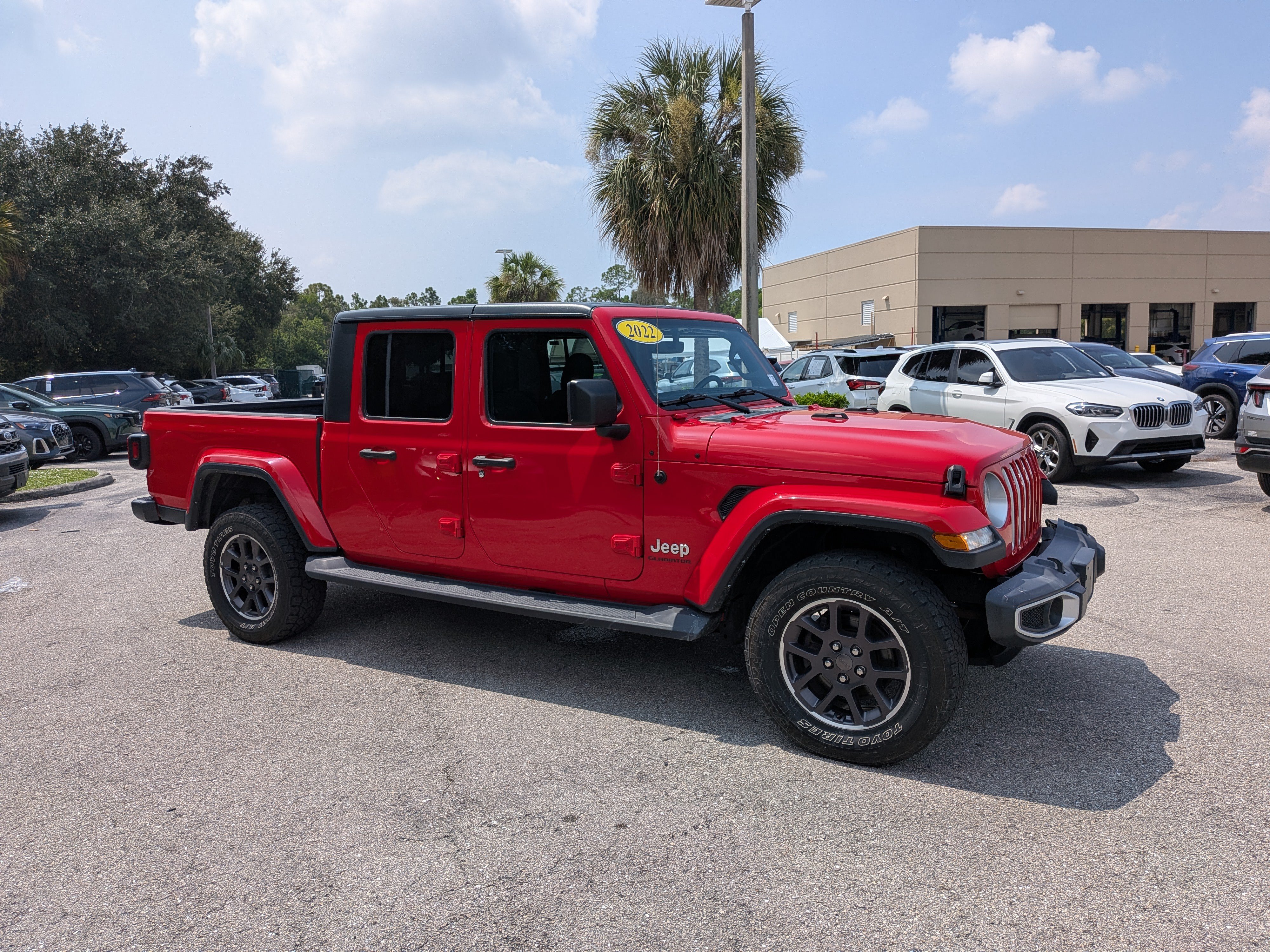 Used 2022 Jeep Gladiator Overland w/ Cold Weather Group AWD/4WD video 1