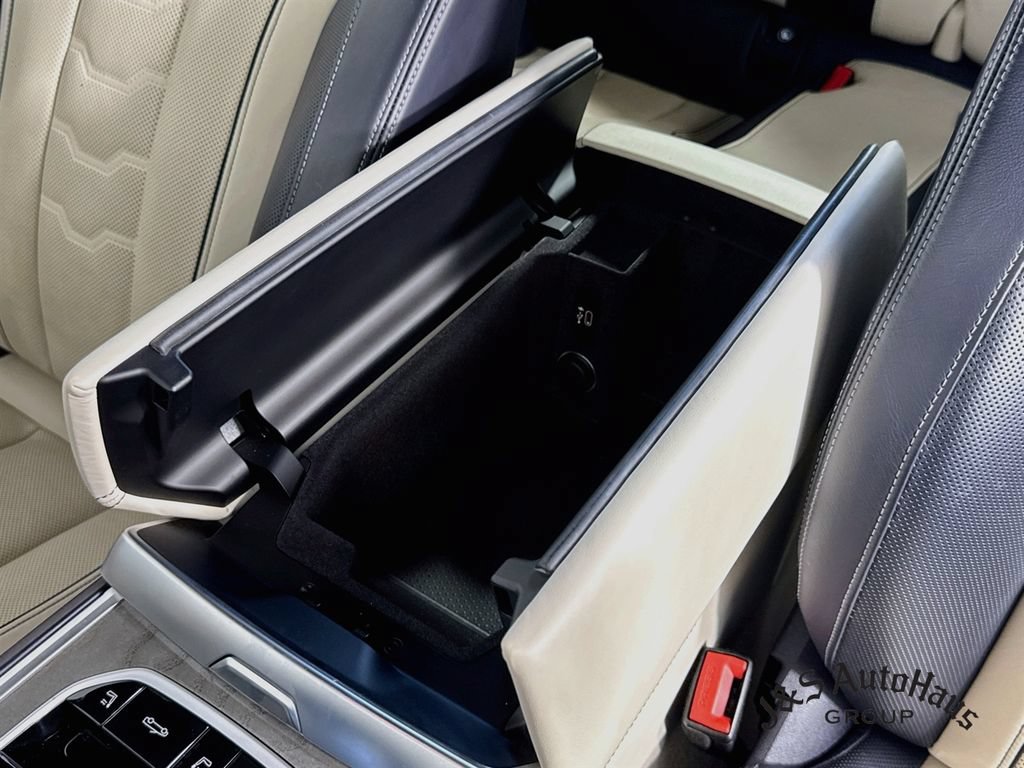 Used 2022 BMW 840i Convertible RWD image 32