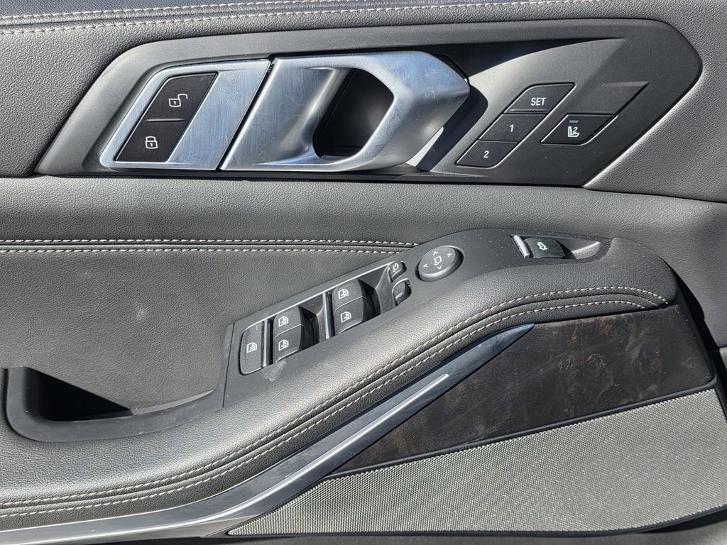 Used 2025 BMW X5 sDrive40i w/ Climate Comfort Package image 18
