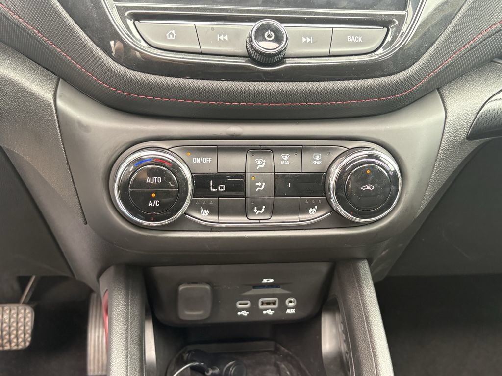 Used 2023 Chevrolet TrailBlazer RS w/ Sun and Liftgate Package FWD image 20