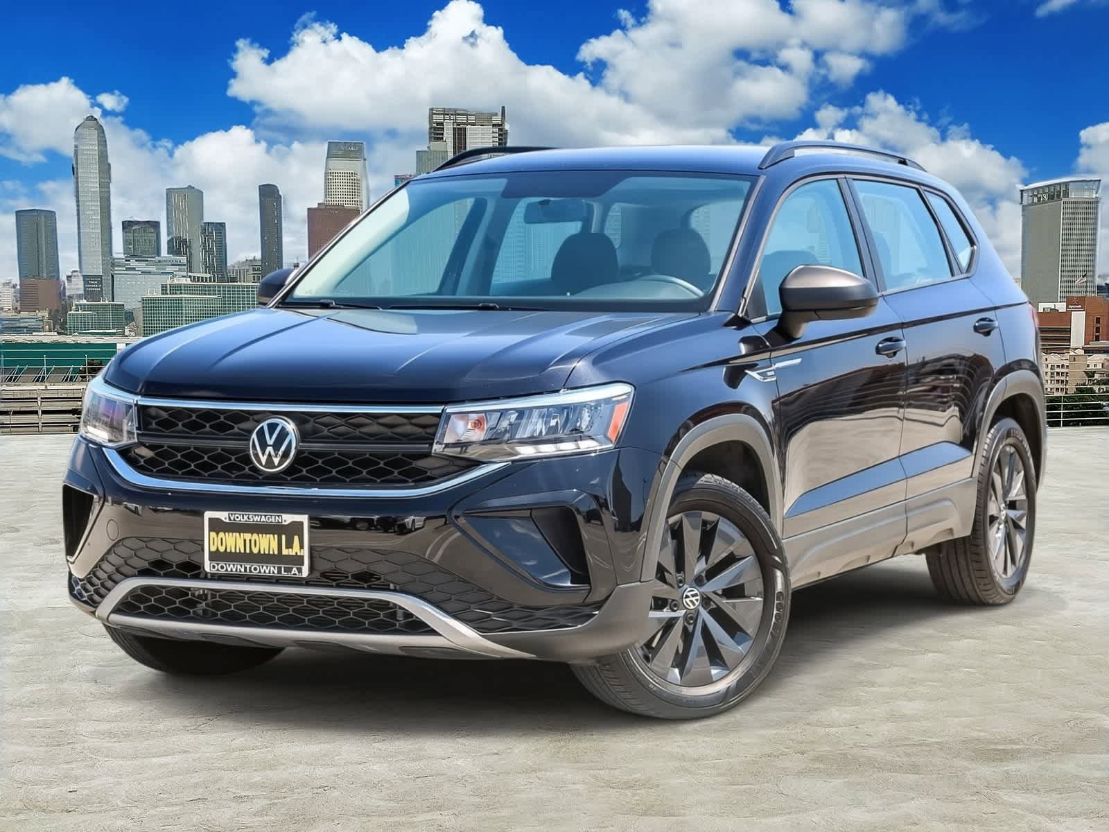 Used 2022 Volkswagen Taos S image 1