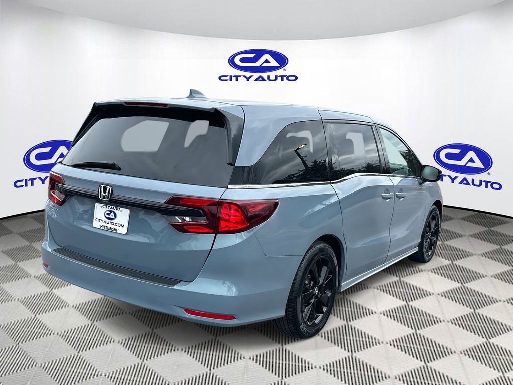 Used 2023 Honda Odyssey Sport image 3