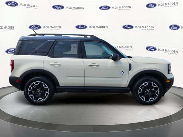 Certified 2025 Ford Bronco Sport Outer Banks w/ Outer Banks Tech Package+ AWD/4WD image 6