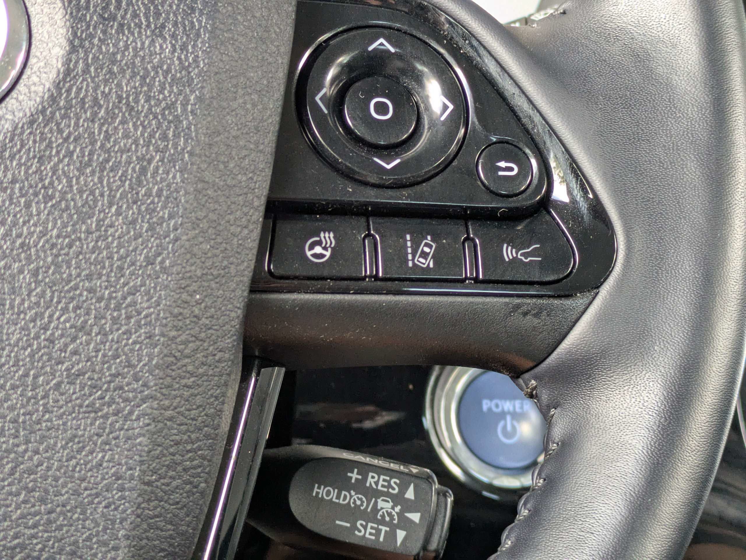 Used 2022 Toyota Prius Limited FWD image 25