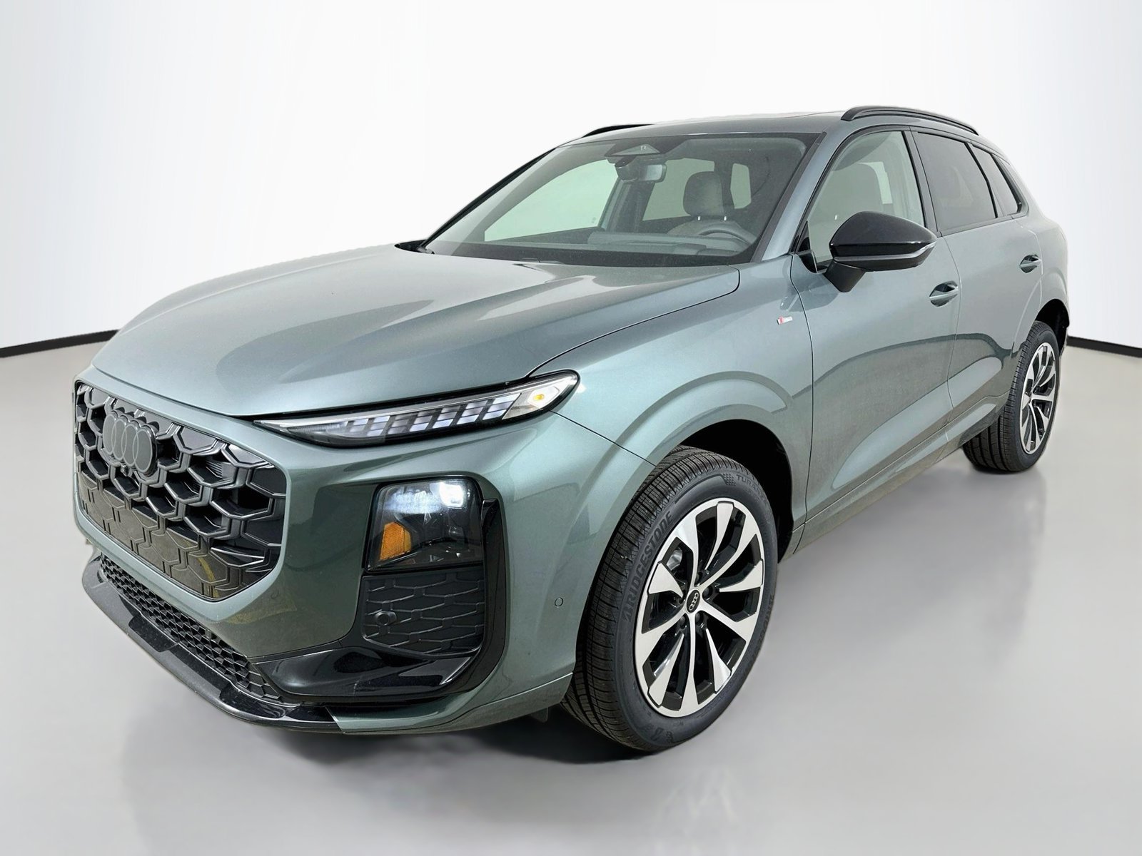 New 2026 Audi Q3 quattro 2.0T