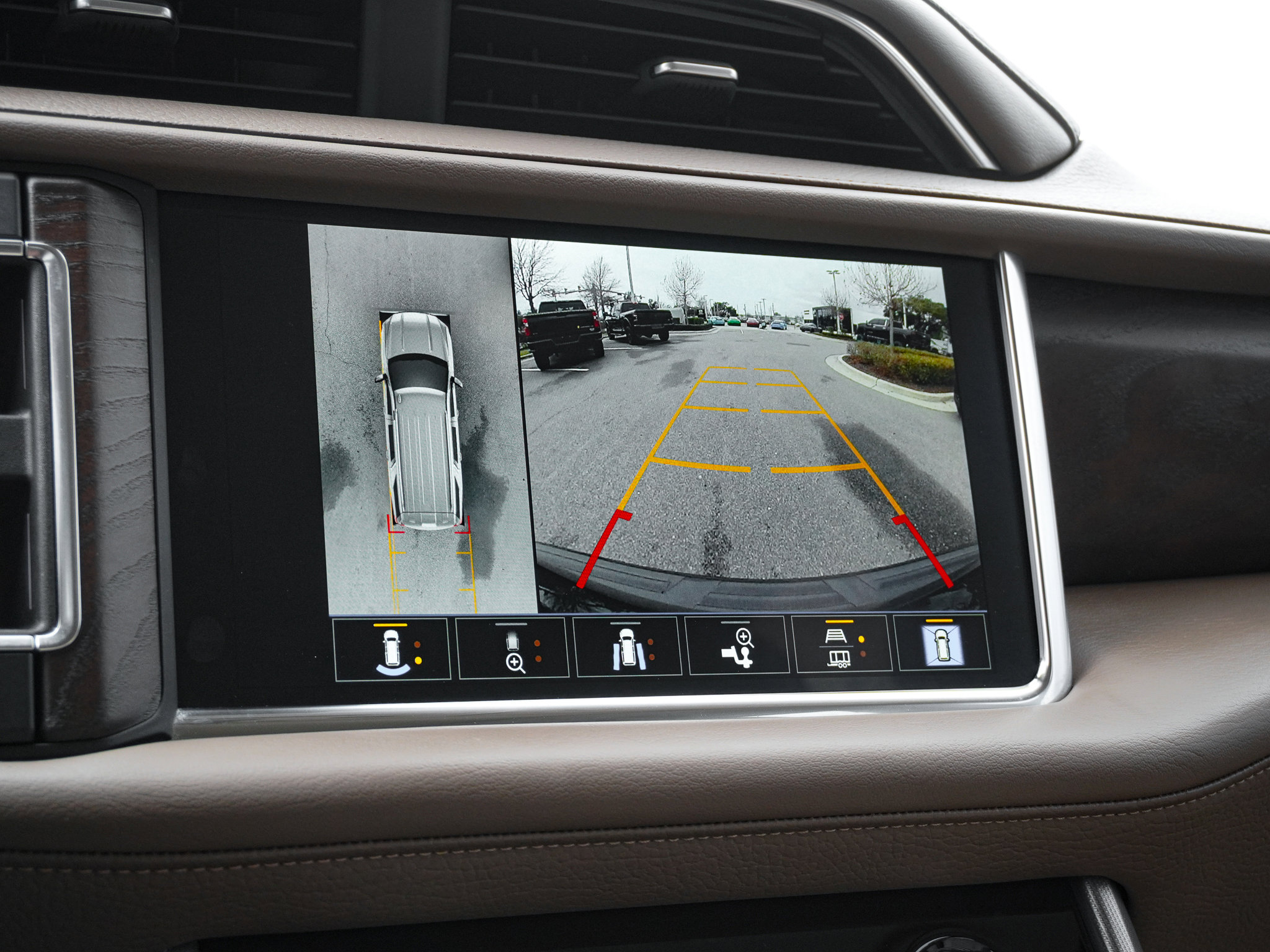 Used 2022 GMC Yukon Denali image 25