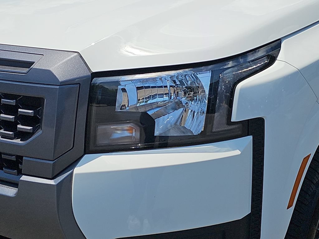 Used 2025 Nissan Frontier SV RWD image 30