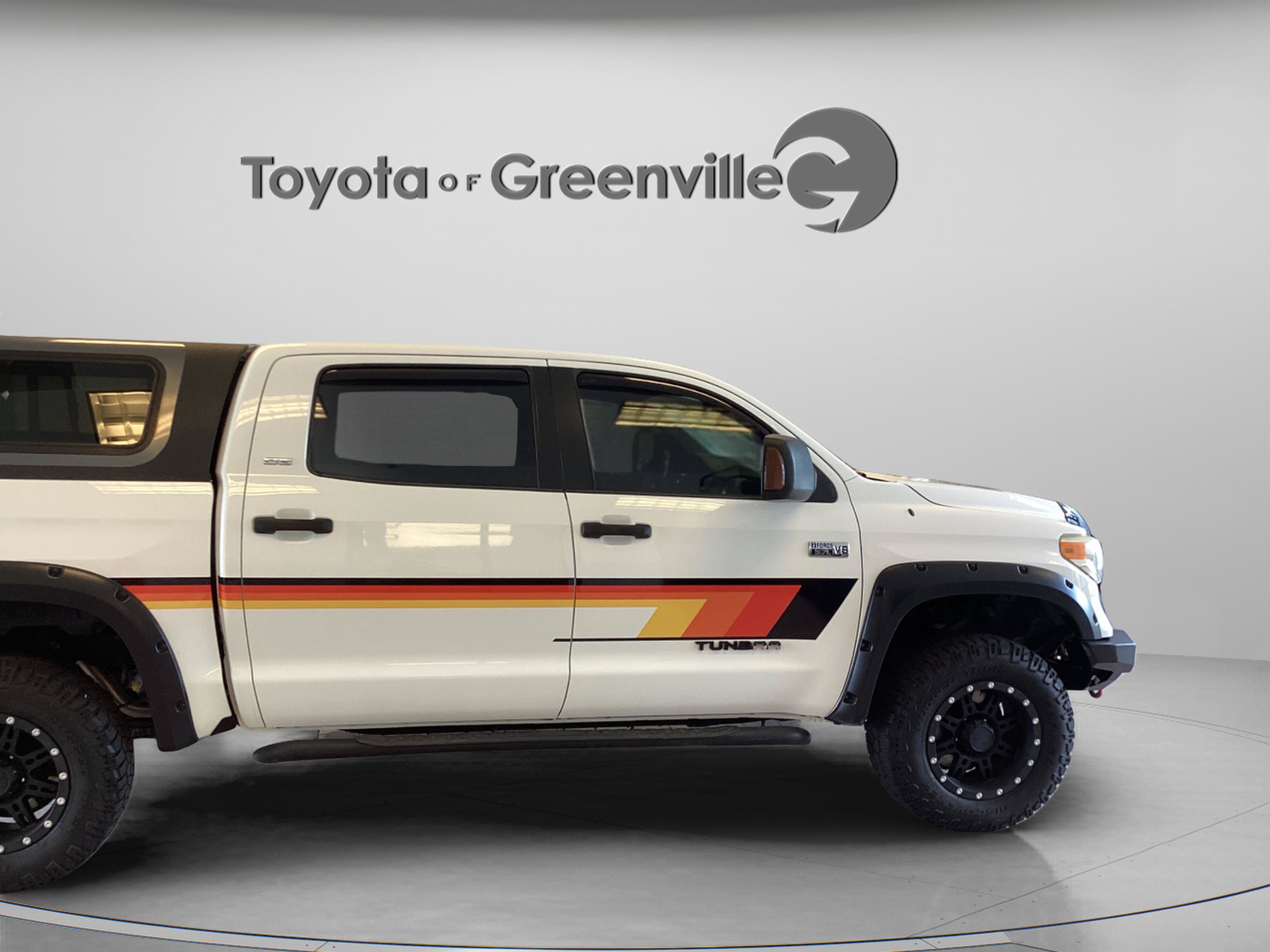 Used 2017 Toyota Tundra SR5 w/ TRD Off Road Package AWD/4WD image 7