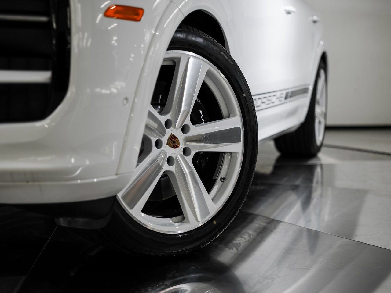 New 2026 Porsche Cayenne GTS AWD/4WD image 12