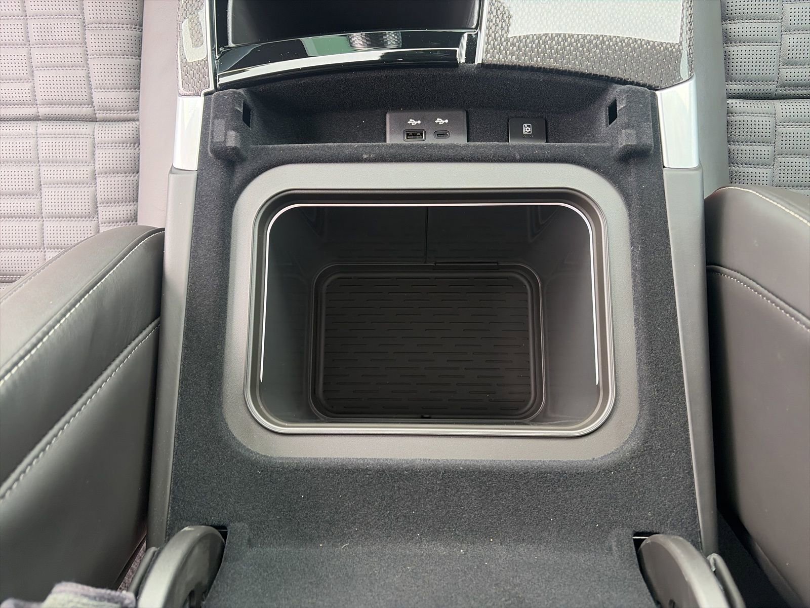 Used 2026 Cadillac Escalade V image 21