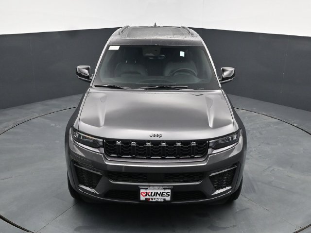 New 2026 Jeep Grand Cherokee Limited w/ Limited Altitude Package AWD/4WD image 46