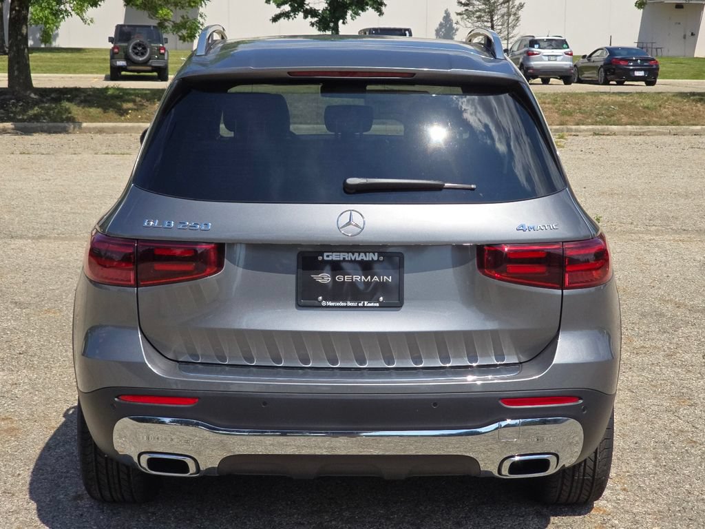 New 2026 Mercedes-Benz GLB 250 4MATIC image 15