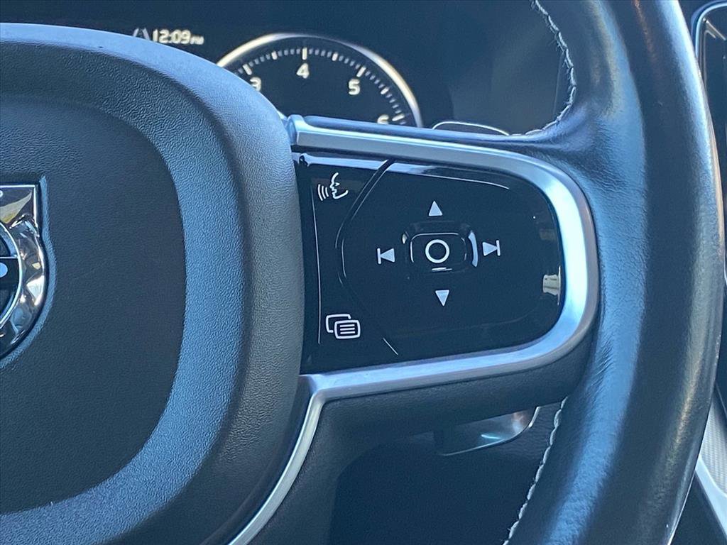 Used 2019 Volvo S60 T6 R-Design image 6