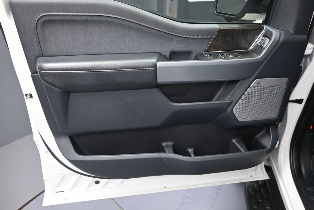 Used 2022 Ford F150 Lightning Lariat AWD/4WD image 11