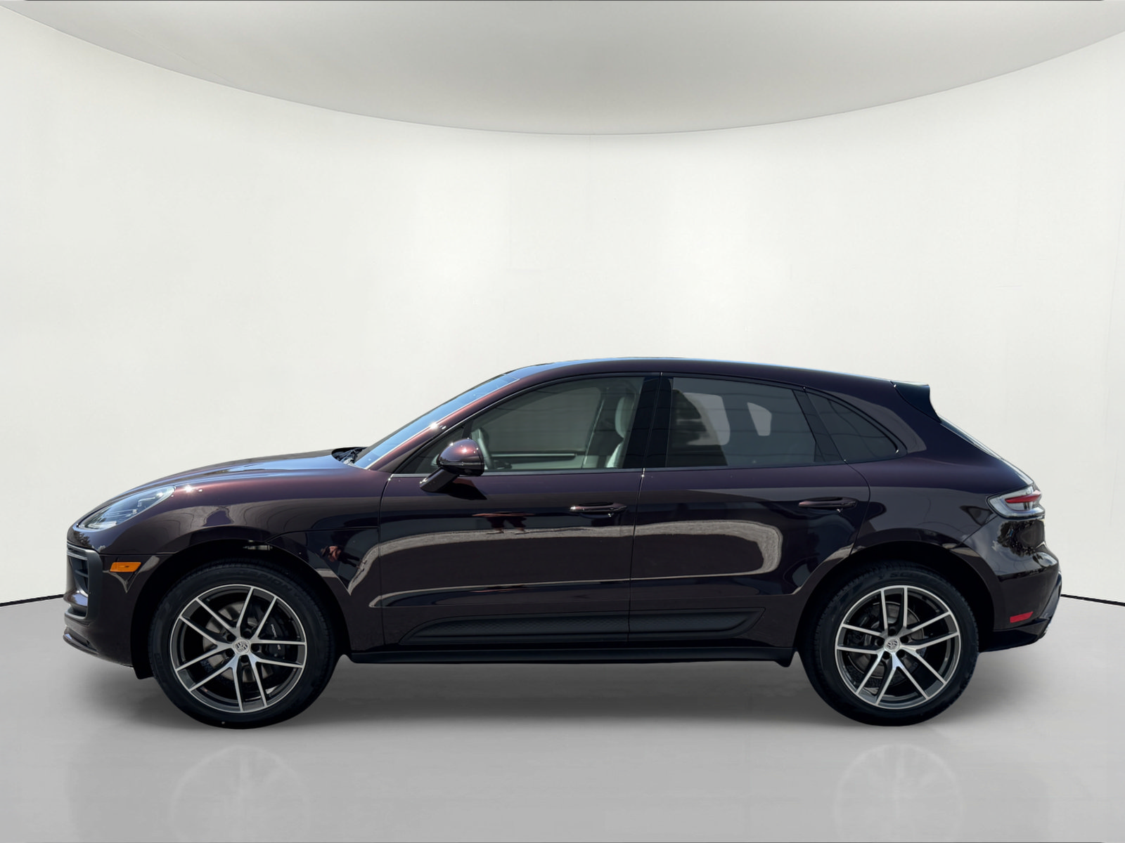New 2026 Porsche Macan AWD/4WD image 2