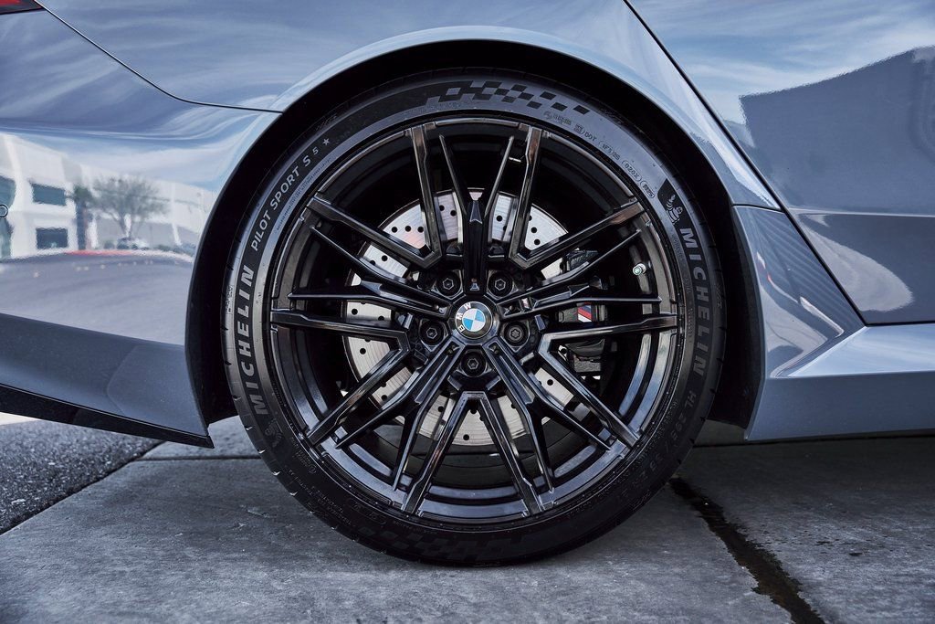 Used 2026 BMW M5 w/ Executive Package image 26