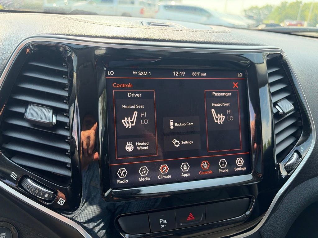 Used 2019 Jeep Cherokee Limited AWD/4WD image 38