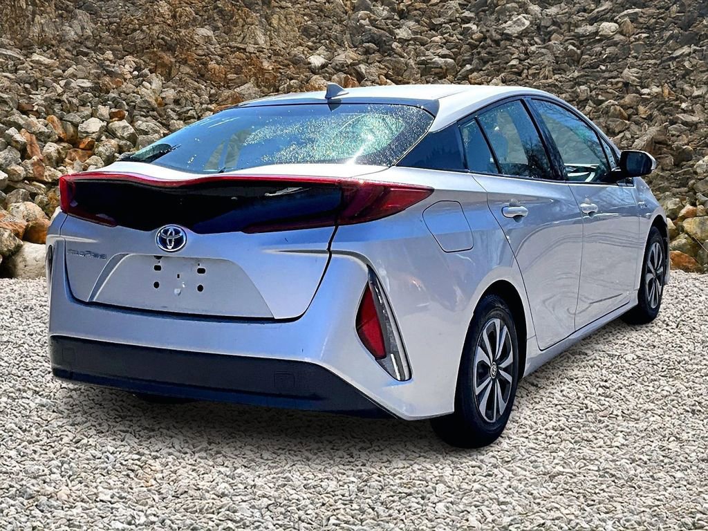 Used 2017 Toyota Prius Prime Plus image 2