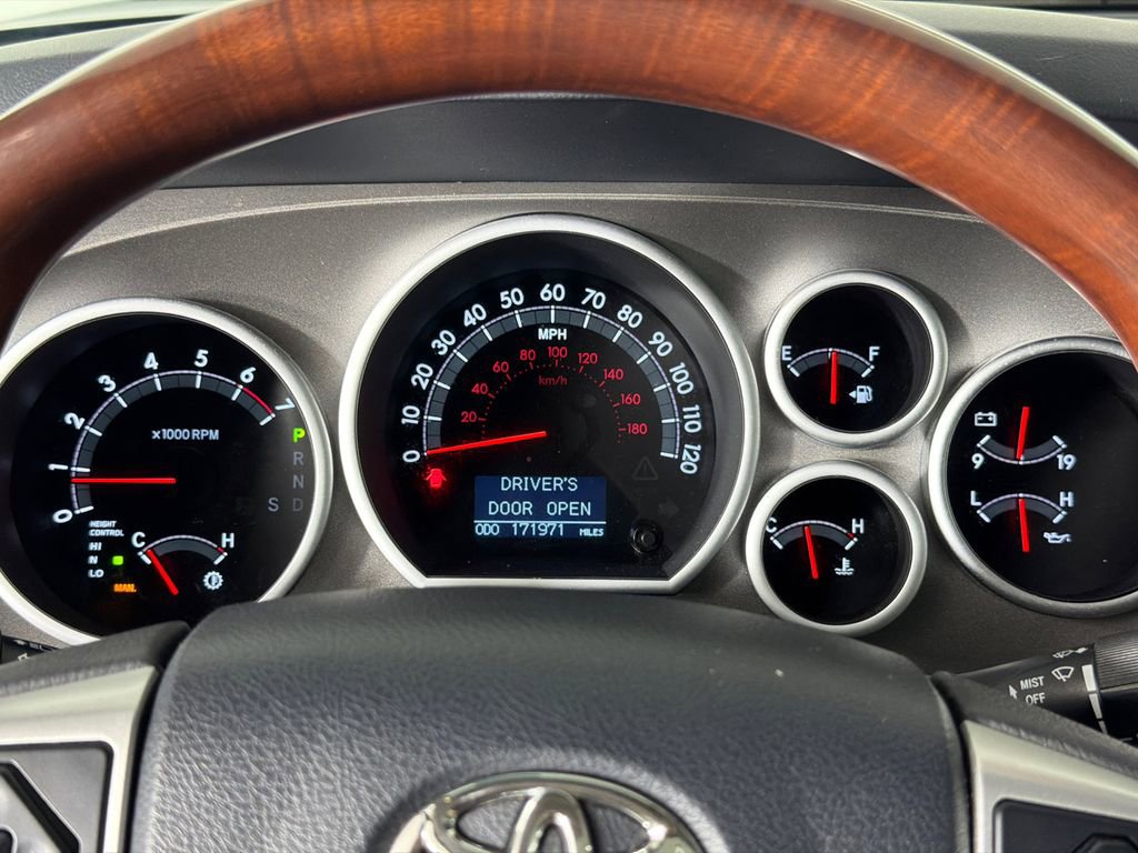 Used 2017 Toyota Sequoia Platinum image 30