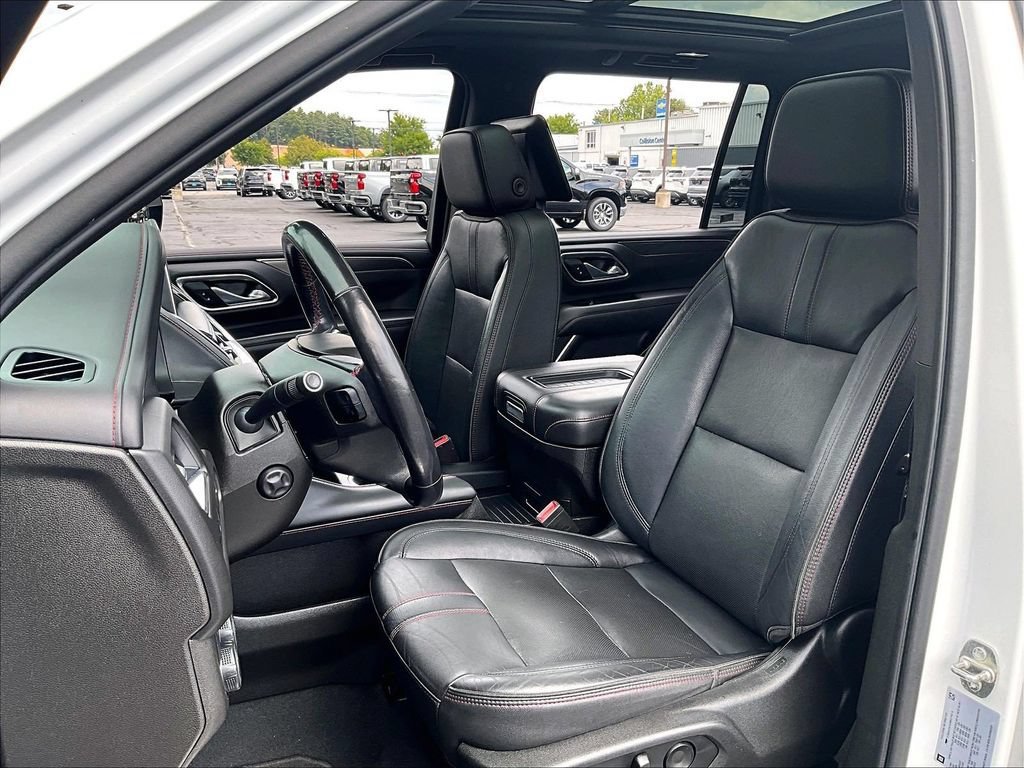 Used 2021 Chevrolet Suburban RST w/ Luxury Package AWD/4WD image 10