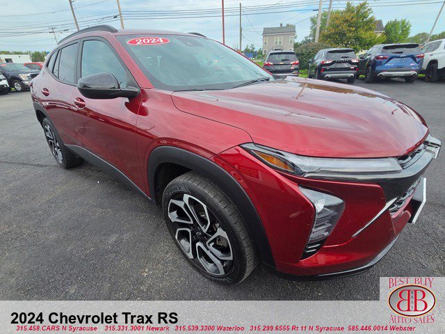 Used 2024 Chevrolet Trax RS w/ Driver Confidence Package FWD image 1