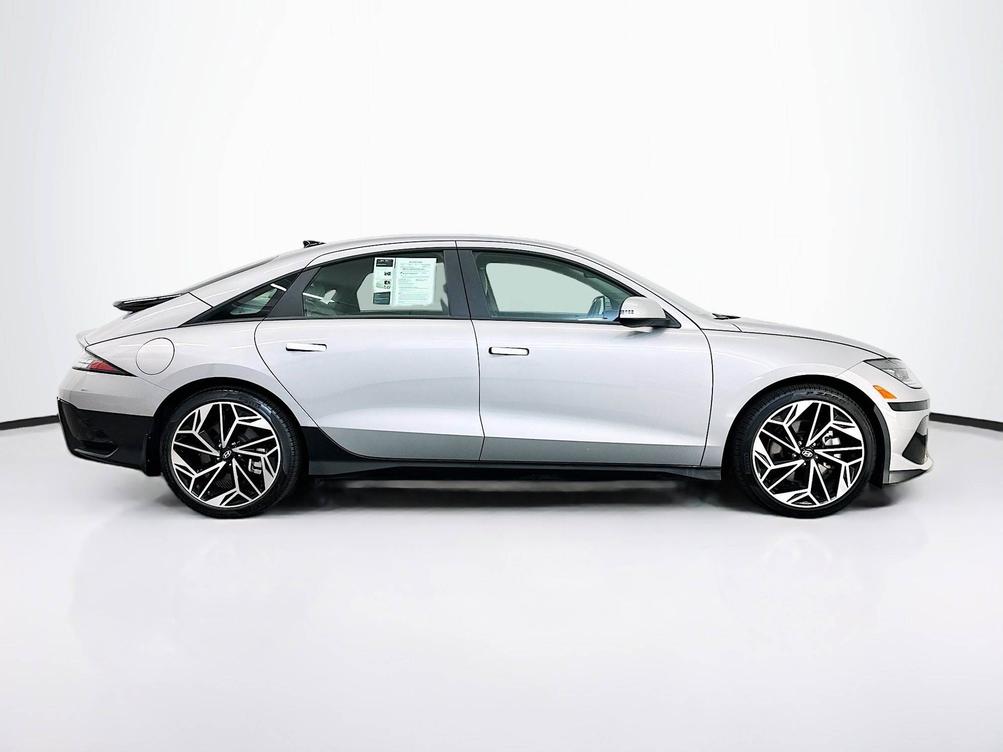Used 2024 Hyundai Ioniq 6 SEL image 10