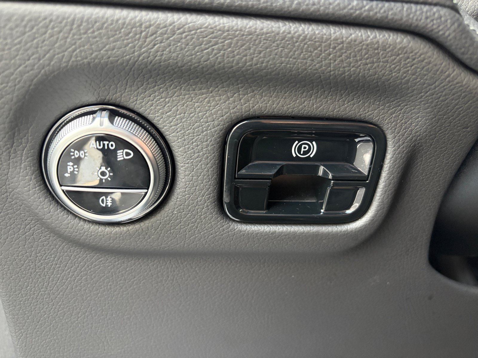 Certified 2023 Mercedes-Benz EQE 350+ 4MATIC SUV image 14