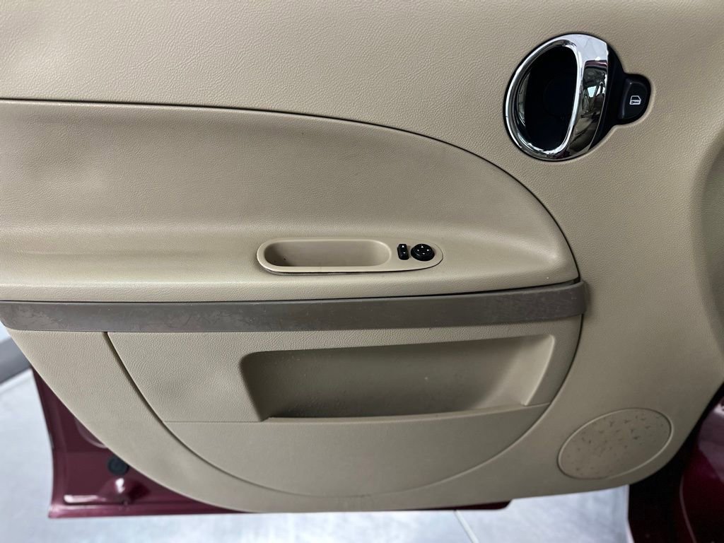 Used 2006 Chevrolet HHR LT image 16