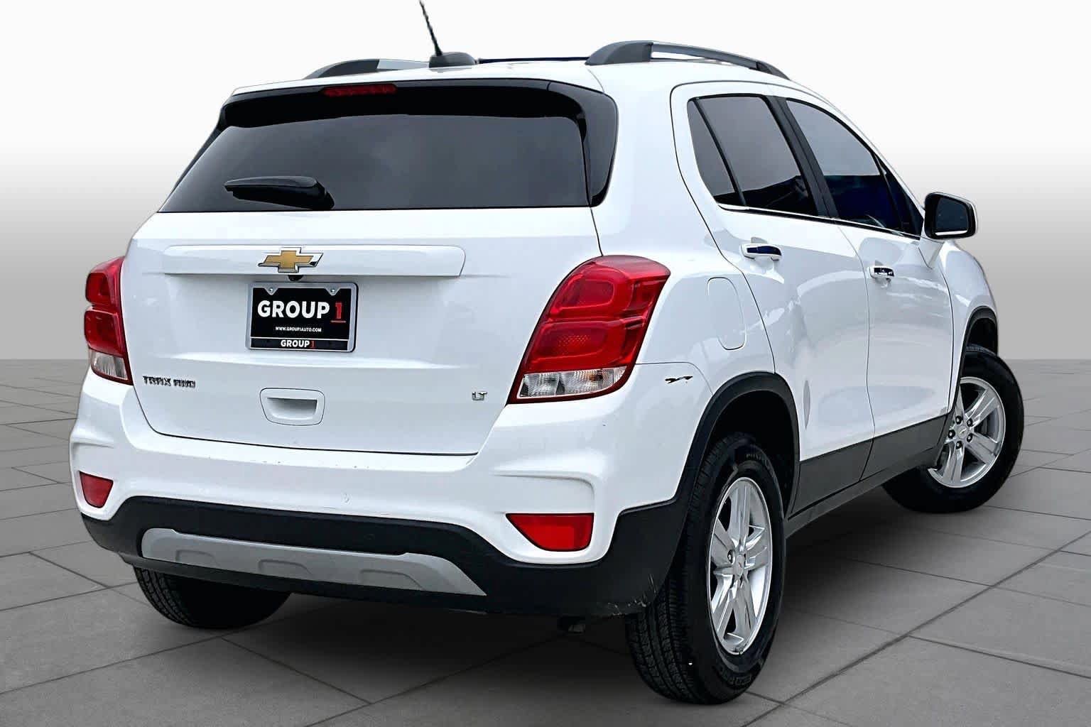 Used 2020 Chevrolet Trax LT w/ LT Convenience Package AWD/4WD image 13
