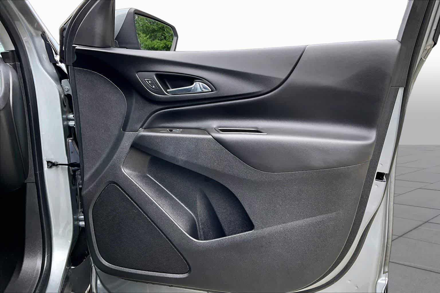 Used 2023 Chevrolet Equinox LT FWD image 21