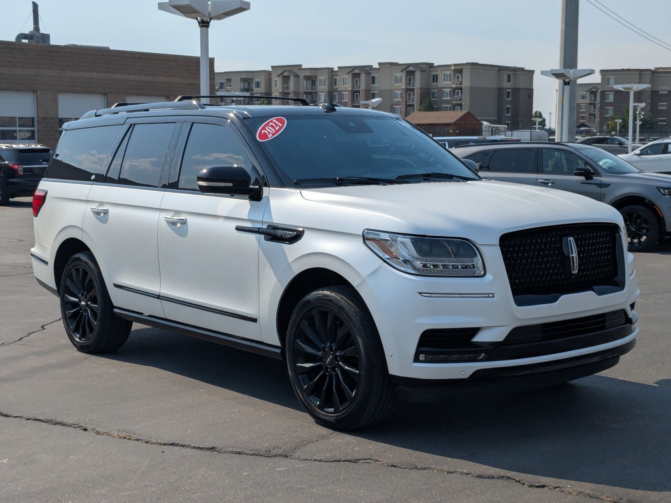 Used 2021 Lincoln Navigator Reserve AWD/4WD image 8