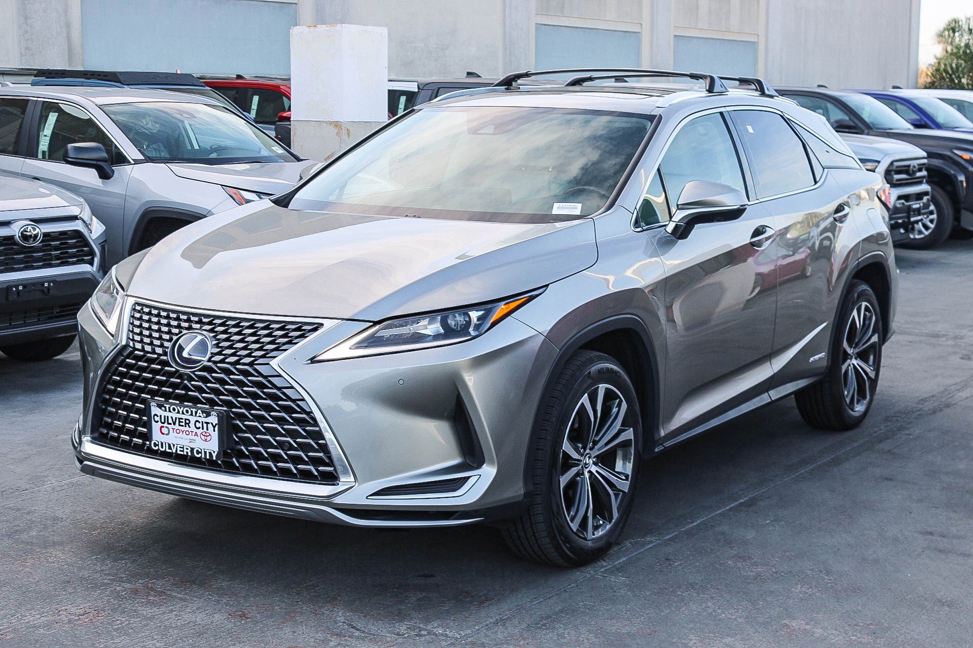 Used 2020 Lexus RX 450h RX 450h w/ Premium Package image 3