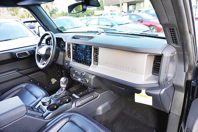 Used 2025 Ford Bronco Outer Banks image 10