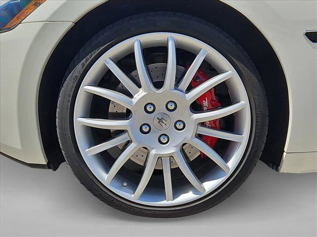 Used 2010 Maserati GranTurismo Convertible RWD image 17
