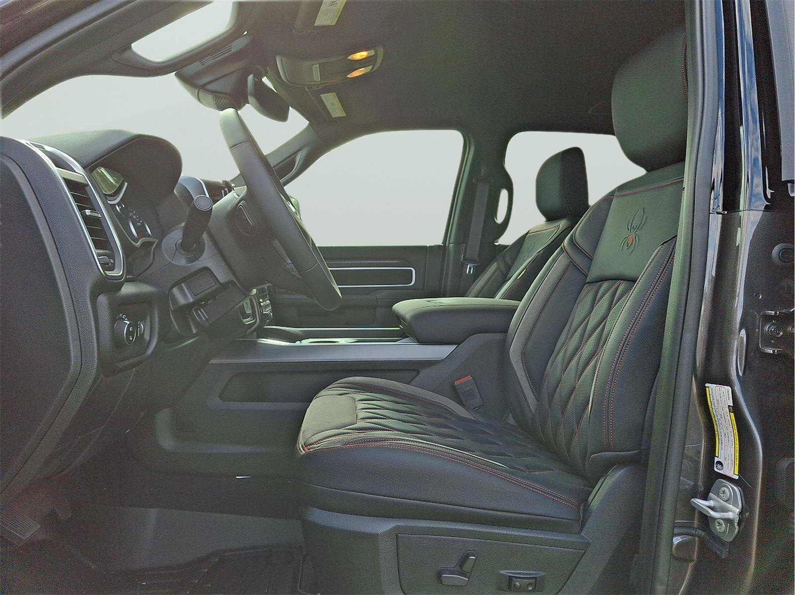 New 2025 RAM 2500 Big Horn AWD/4WD image 9