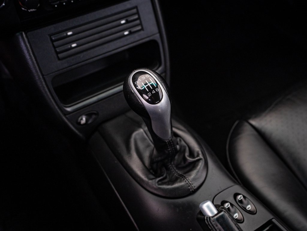 Used 2004 Porsche 911 Carrera image 33