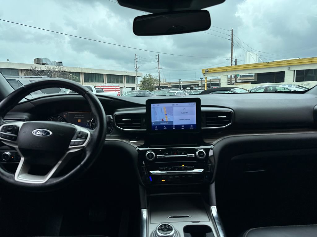 Used 2022 Ford Explorer Limited w/ Equipment Group 301A image 14