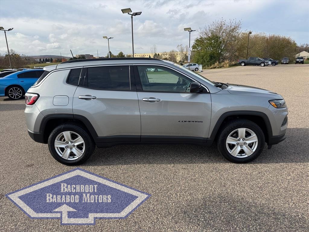 Used 2022 Jeep Compass Latitude w/ Sun and Sound Group image 2