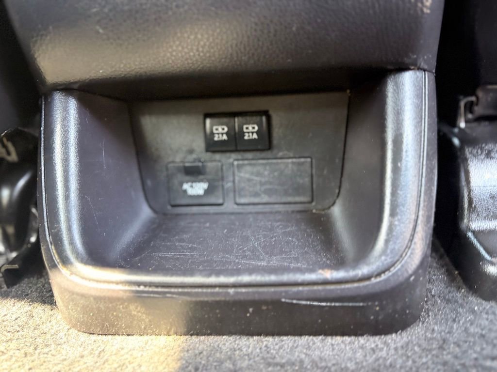 Used 2019 Toyota Highlander XLE image 14