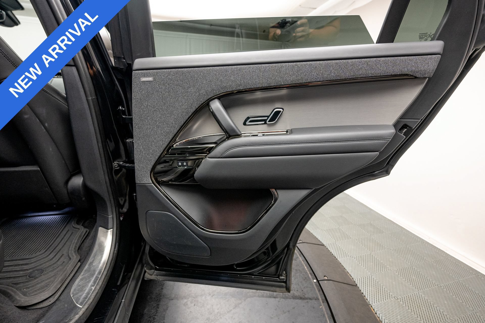Used 2024 Land Rover Range Rover Sport Dynamic SE AWD/4WD image 30