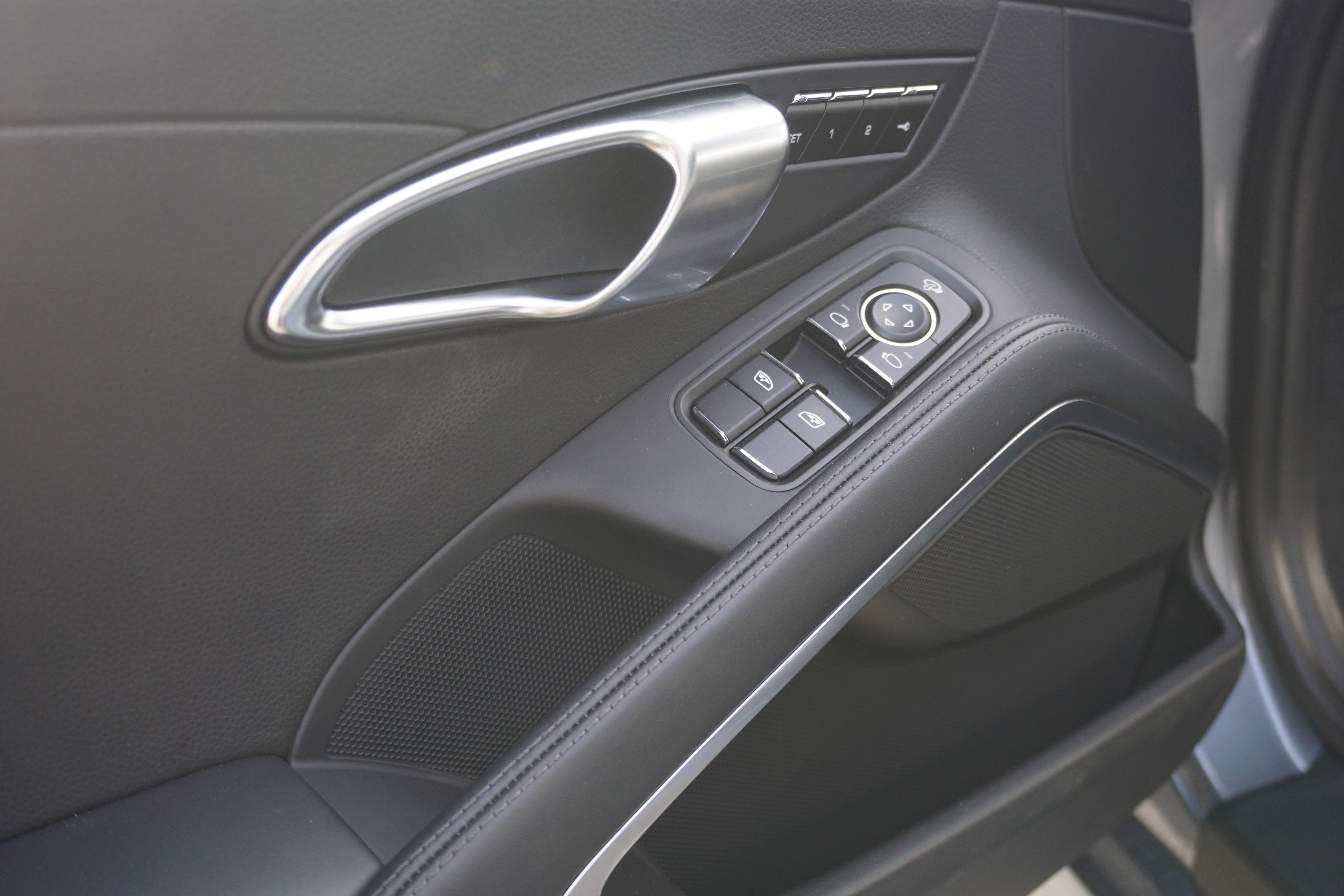 Certified 2025 Porsche 718 Cayman GT4 RS RWD image 23