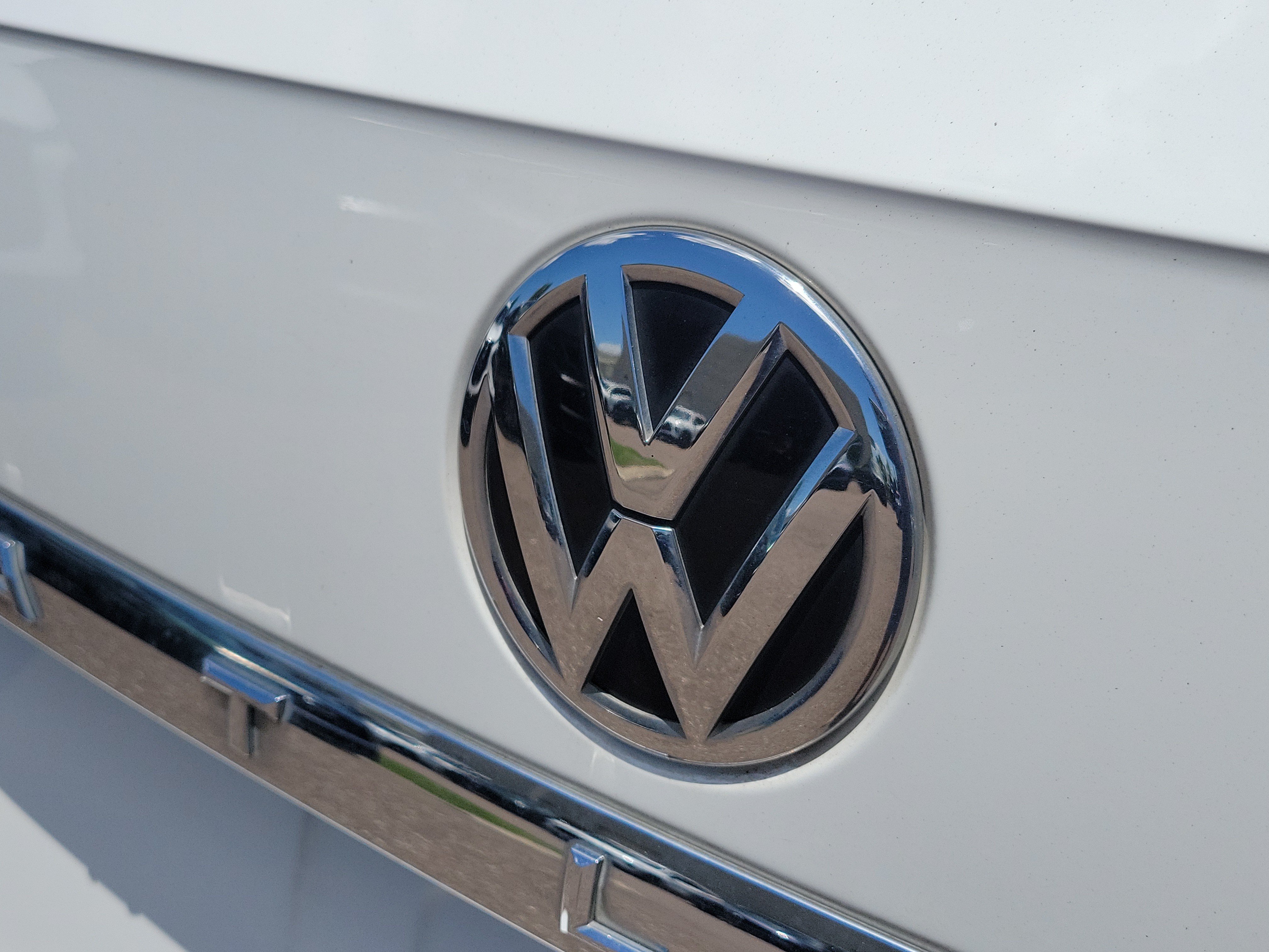 Used 2019 Volkswagen Atlas SEL FWD image 32