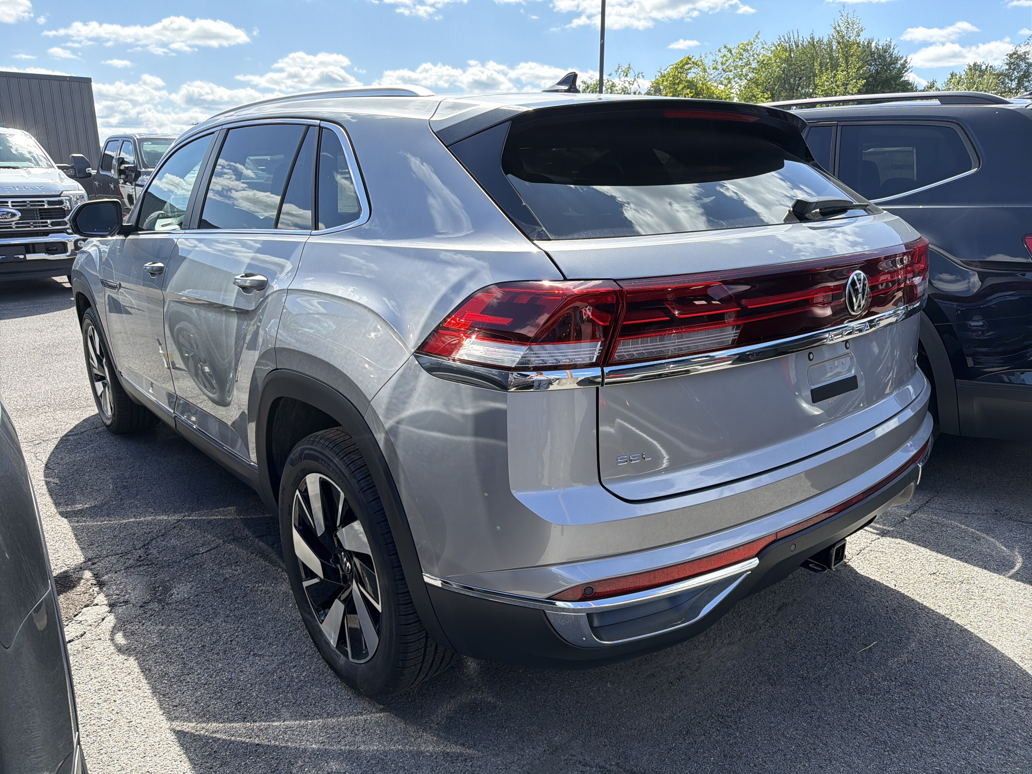 New 2026 Volkswagen Atlas Cross Sport SEL AWD/4WD image 5