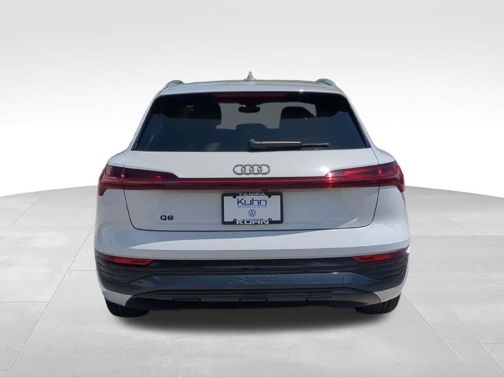 Used 2024 Audi Q8 e-tron Premium Plus w/ Premium Plus Package AWD/4WD image 4